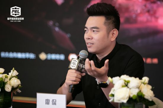 中国战队荣获机器人足球世界杯冠军与亚军